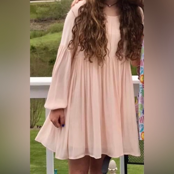 Forever 21 peach flowy dress - Picture 1 of 3